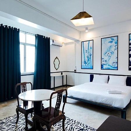 The Character Yaowarat V เดอะ คาแรคเตอร์ เยาวราช 3 Apartment Bangkok Exterior photo